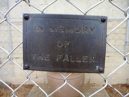 Geurie War Memorial : 07-April-2013