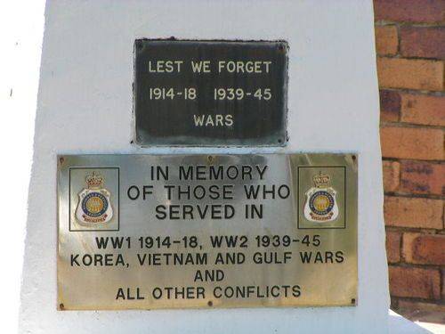 Glass House Mountains RSL Memorial Inscription - Oct 2012