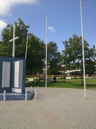 Glenorchy War Memorial : 10-January-2013 Glenorchy War Memorial : 10-January-2013