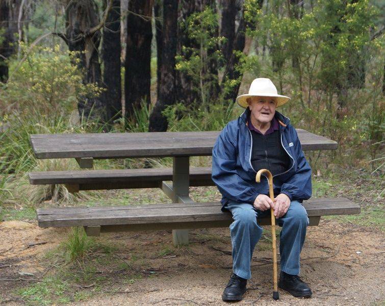 22-September-2015 : Brian Emmett who unveiled the centenary plaque 22-September-2015 : Brian Emmett who unveiled the centenary plaque