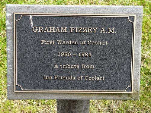 Graham Pizzey : 27-September-2011 Graham Pizzey : 27-September-2011