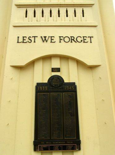 Griffith Cenotaph : 27-03-2014