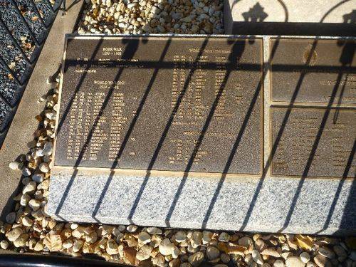 Gundaroo War Memorial : 25-April-2011 Gundaroo War Memorial : 25-April-2011