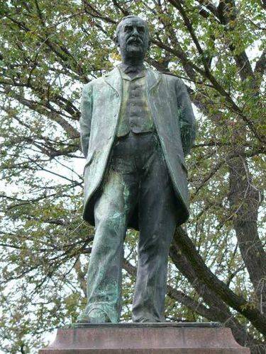HH Skinner Memorial