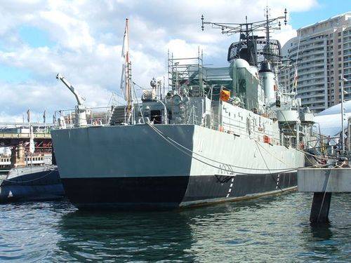 HMAS Vampire Back View HMAS Vampire Back View