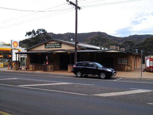 Halls Gap Centenary Hall : October 2013 Halls Gap Centenary Hall : October 2013