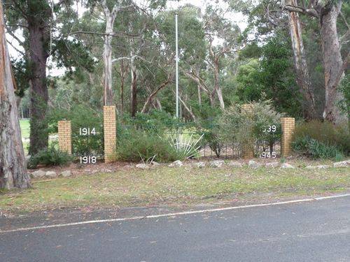 Halls Gap Memorial Gates Halls Gap Memorial Gates