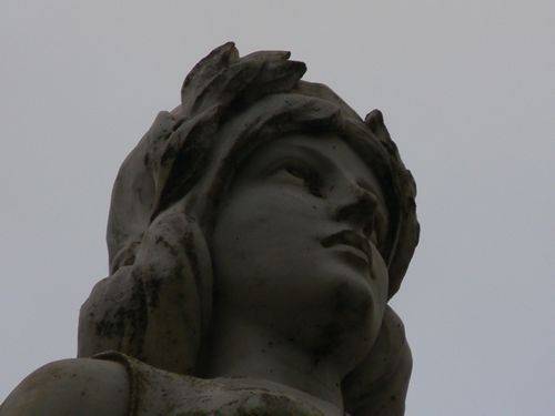 Hamilton War Memorial : 11-June-2011 Hamilton War Memorial : 11-June-2011