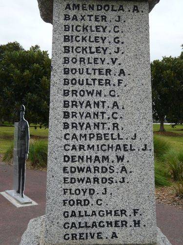 Hastings War Memorial : 27-September-2011 Hastings War Memorial : 27-September-2011