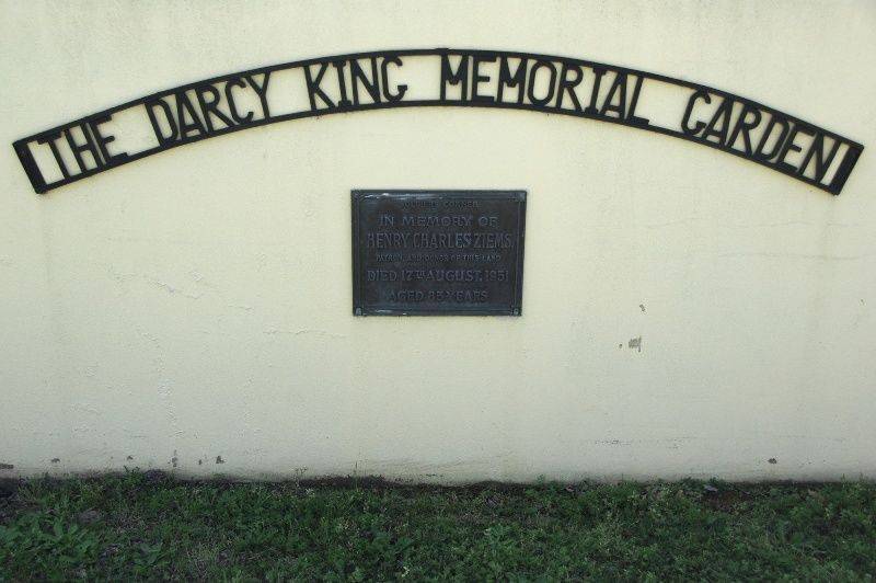 Plaque 2: 13-September-2015