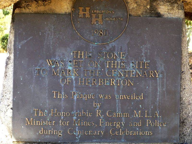 Plaque Inscription : 24-October-2014