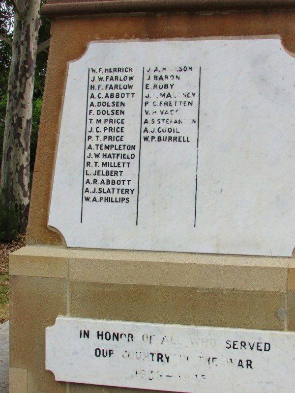 Honour Roll +WW2 Plaque: 11-march-2016