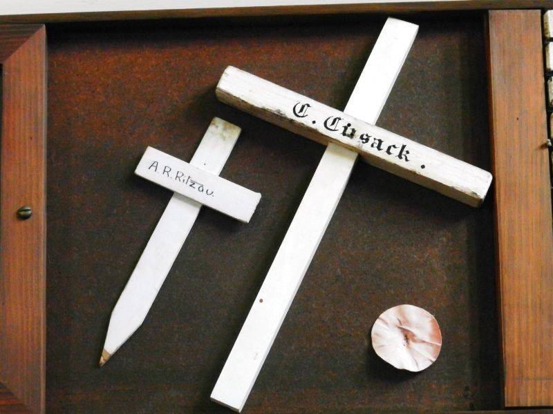 24-May-2016 : (Tim Fitzgerald ) : Name plaques at Newstead Historical Society