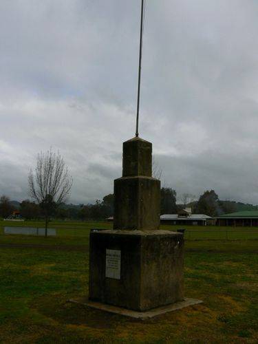 Hume + Hovell