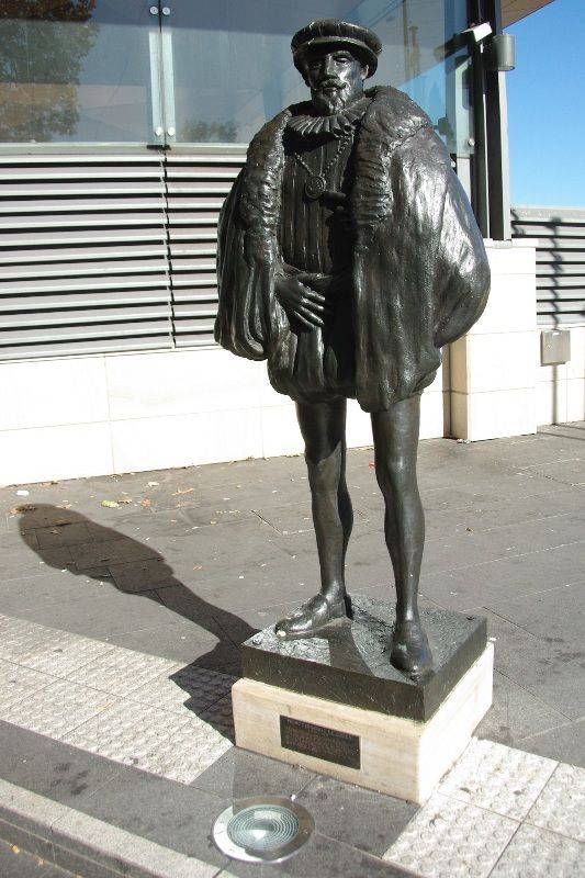 Statue 2:02-June-2015