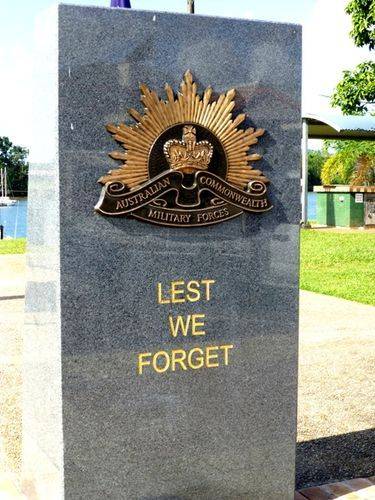 innisfail Cenotaph Lest We Forget : 20-07-2013 innisfail Cenotaph Lest We Forget : 20-07-2013