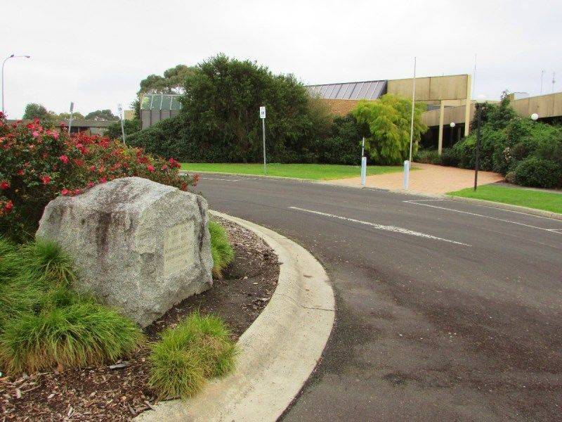 Henty 2 : 05-June -2016