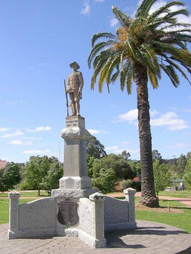Wedderburn Soldiers Memorial : 12-09-2013 Wedderburn Soldiers Memorial : 12-09-2013