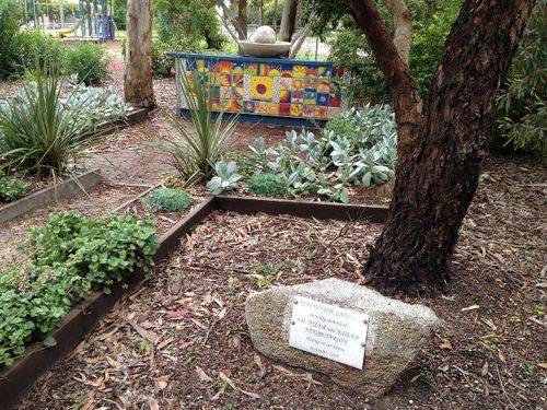 Farquharson Memorial Garden : November 2013 Farquharson Memorial Garden : November 2013