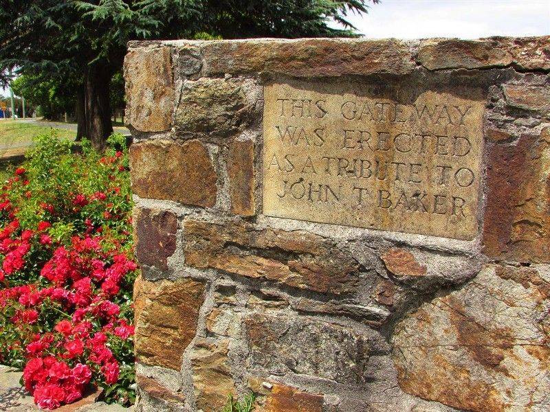 Inscription Plaque: 15-December-2014