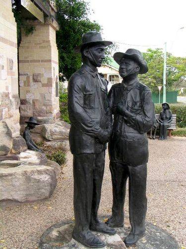 Kallangur Memorial Gate Sculptures Kallangur Memorial Gate Sculptures