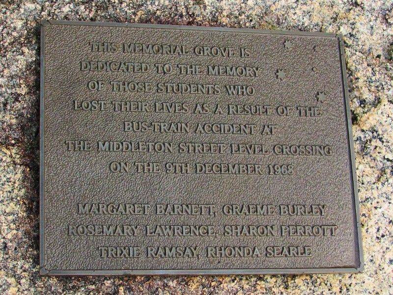 Plaque 2 Inscription : 18-May-2015