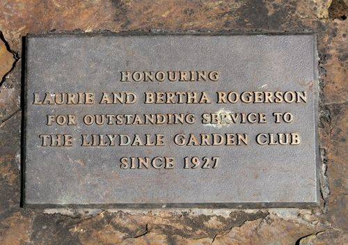 Laurie & Bertha Rogerson : 01- December-2011