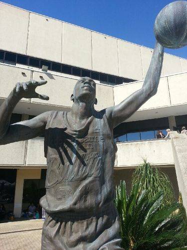 Leroy Loggins Statue : August 2013