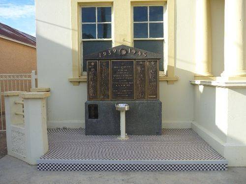 Manildra Honour Roll and Fountain : 03-November-2012