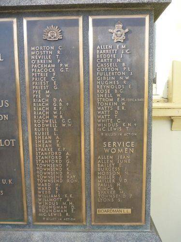 Manildra Honour Roll and Fountain : 03-November-2012 