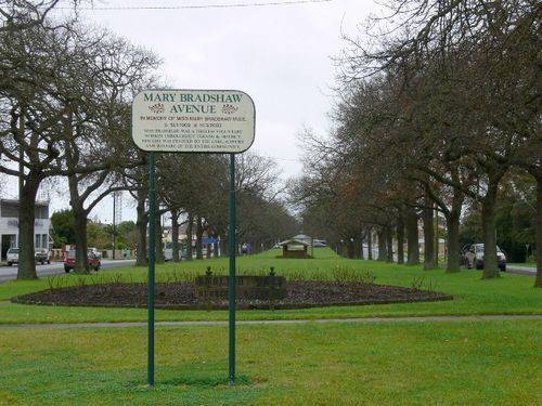 Mary Bradshaw Avenue : 02-August-2011