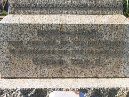 Mathoura War Memorial : 18-July-2012