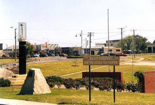 Memorial Rose Garden Memorial Rose Garden