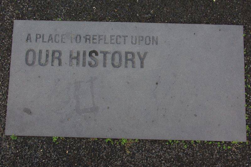 Plaque 1 : September-2014