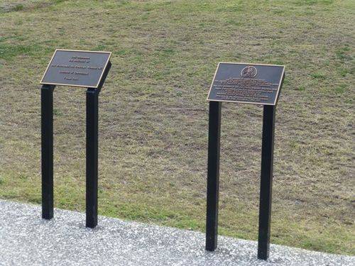 Memorial Plaques : 30-05-2014