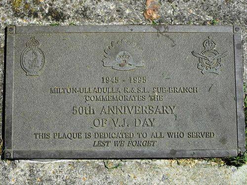 Milton Ulladulla War Memorial Wall : 24-March-2011