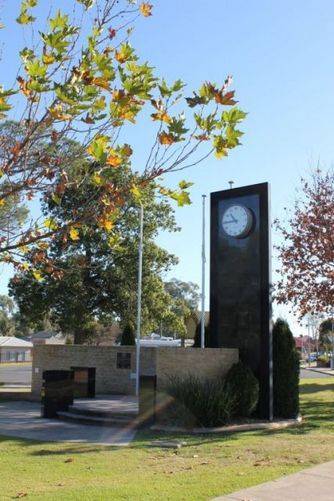 Moama Cenotaph : 09-August-2011