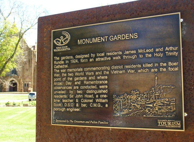 Plaque Inscription : 17-October-2014