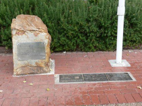 Mooroolbark War Memorial : 17-May-2012 Mooroolbark War Memorial : 17-May-2012