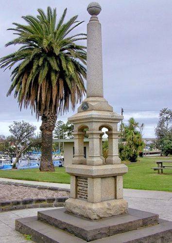 Mordialloc Cenotaph : 28-04-2013 Mordialloc Cenotaph : 28-04-2013