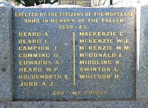 Mortlake War Memorial : 04-July-2011
