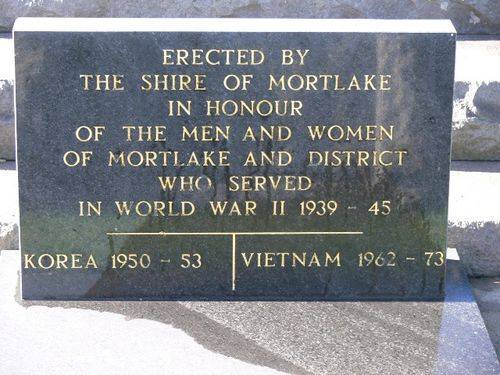 Mortlake War Memorial : 04-July-2011 Mortlake War Memorial : 04-July-2011