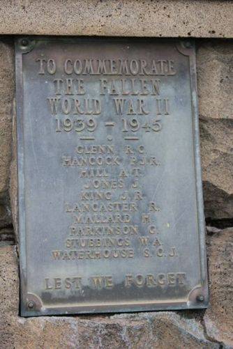Moss Vale War Memorial : 17-July-2011