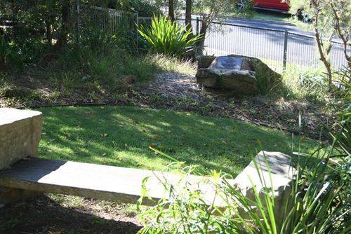 Mount Kuring-gai Bushfire Memorial : 
