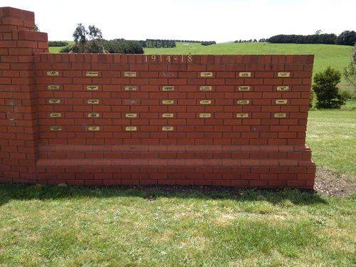 Myrniong War Memorial 2 : October 2013