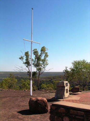 Nackeroo Memorial Side View