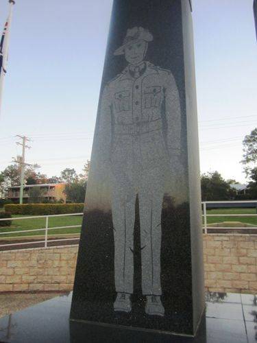 Normanby Hill Memorial Figure 1 : 07-08-2013