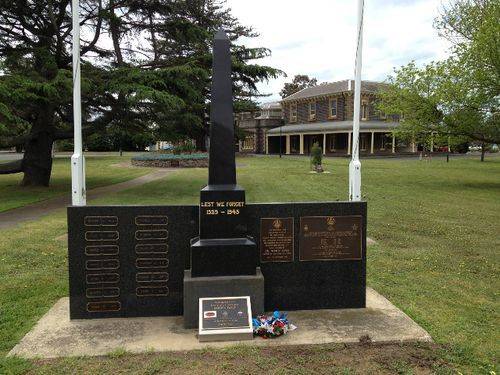 North Geelong War Memorial : October 2013