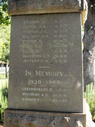 North Sydney Tramways War Memorial : 25-December-2010