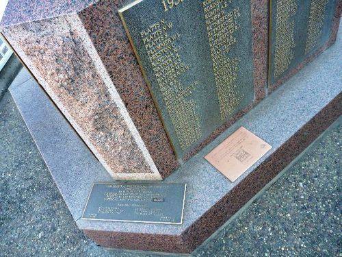 Bombala War Memorial : 13-May-2011 Bombala War Memorial : 13-May-2011